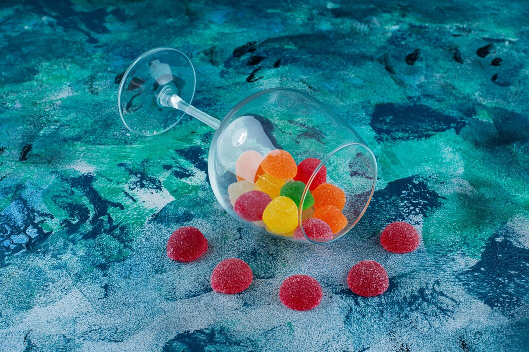 https://ru.freepik.com/free-photo/marmalade-candies-in-overturned-glass-on-the-blue-background_13517337.htm#fromView=search&page=1&position=15&uuid=ed6c803b-2a28-47e8-97fc-c5165b97a347